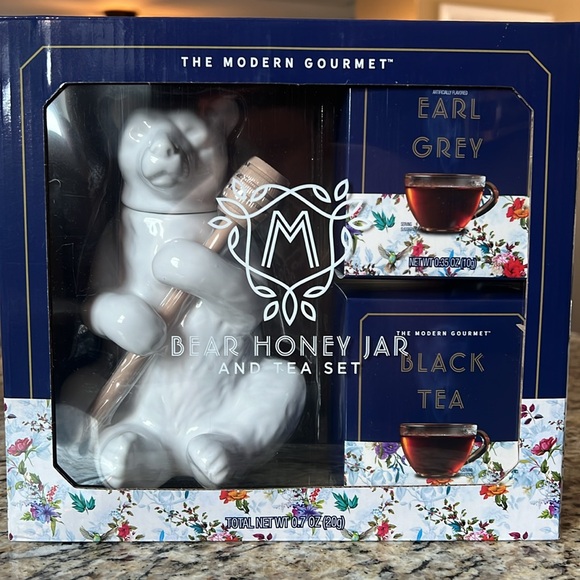 Honey bear and tea set - Picture 2 of 3